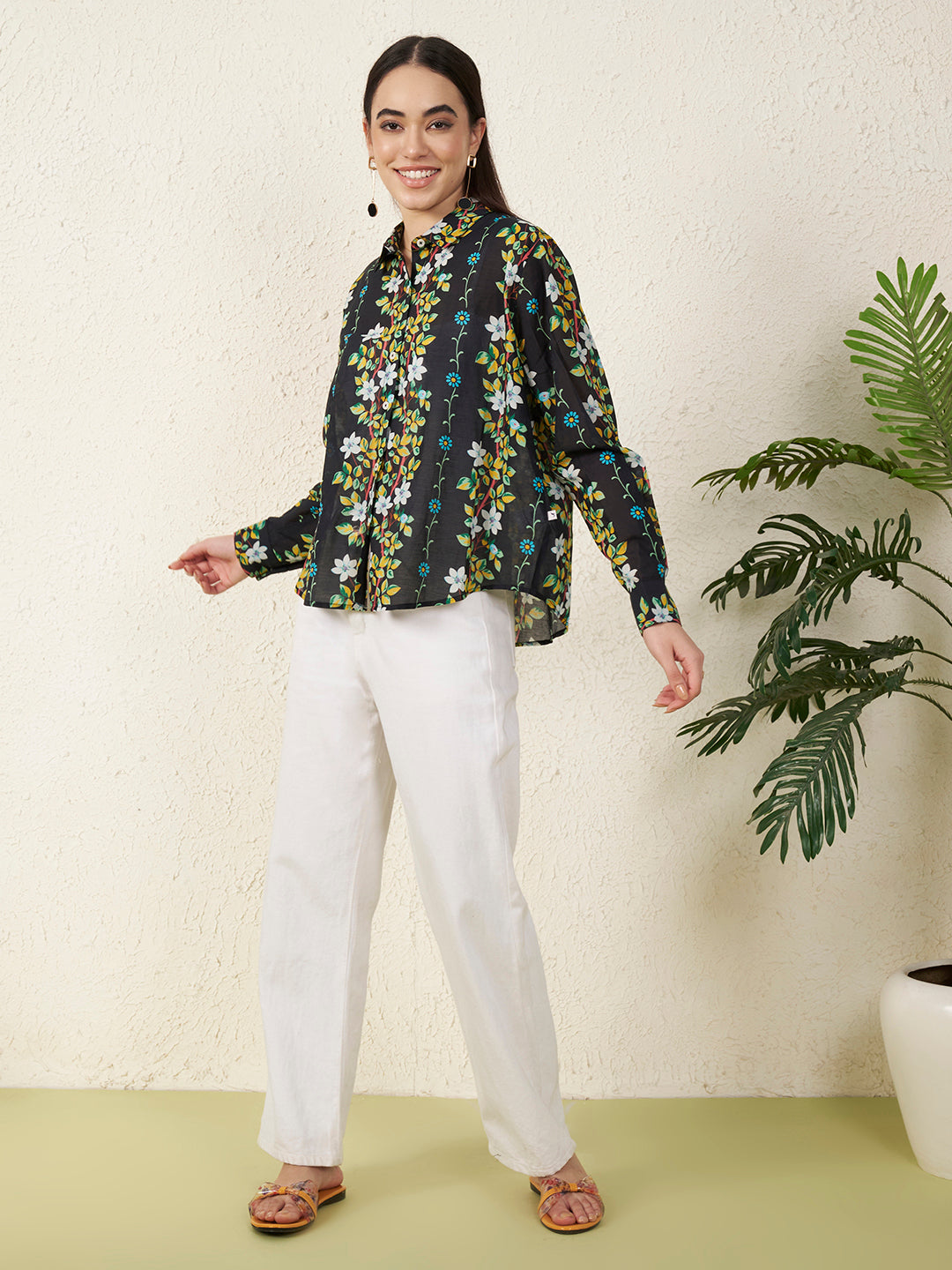 Women’s Black Floral Vine Print Shirt