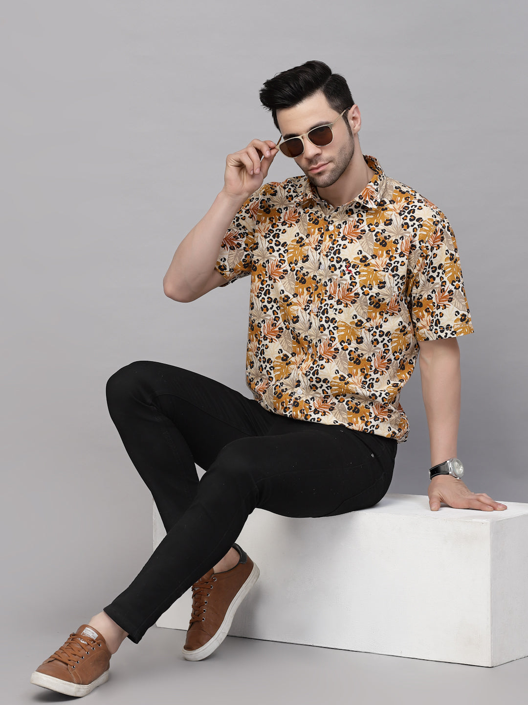Valbone Men’s Yellow Digital Leaves Printed Regular Fit Casual Shirt Half Sleeves
