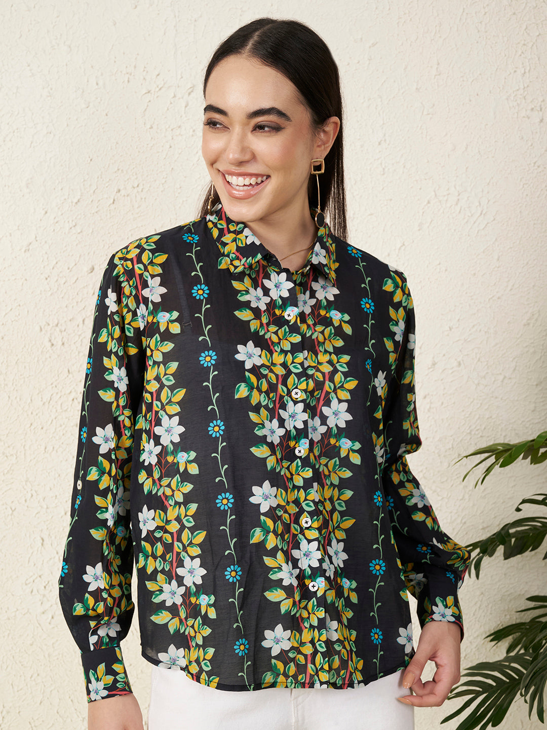 Women’s Black Floral Vine Print Shirt