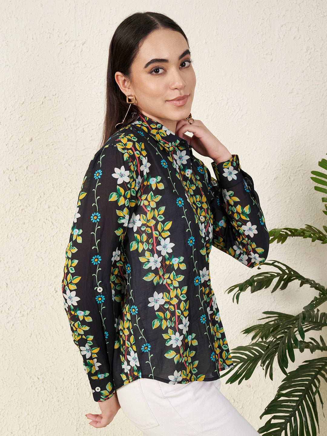 Women’s Black Floral Vine Print Shirt