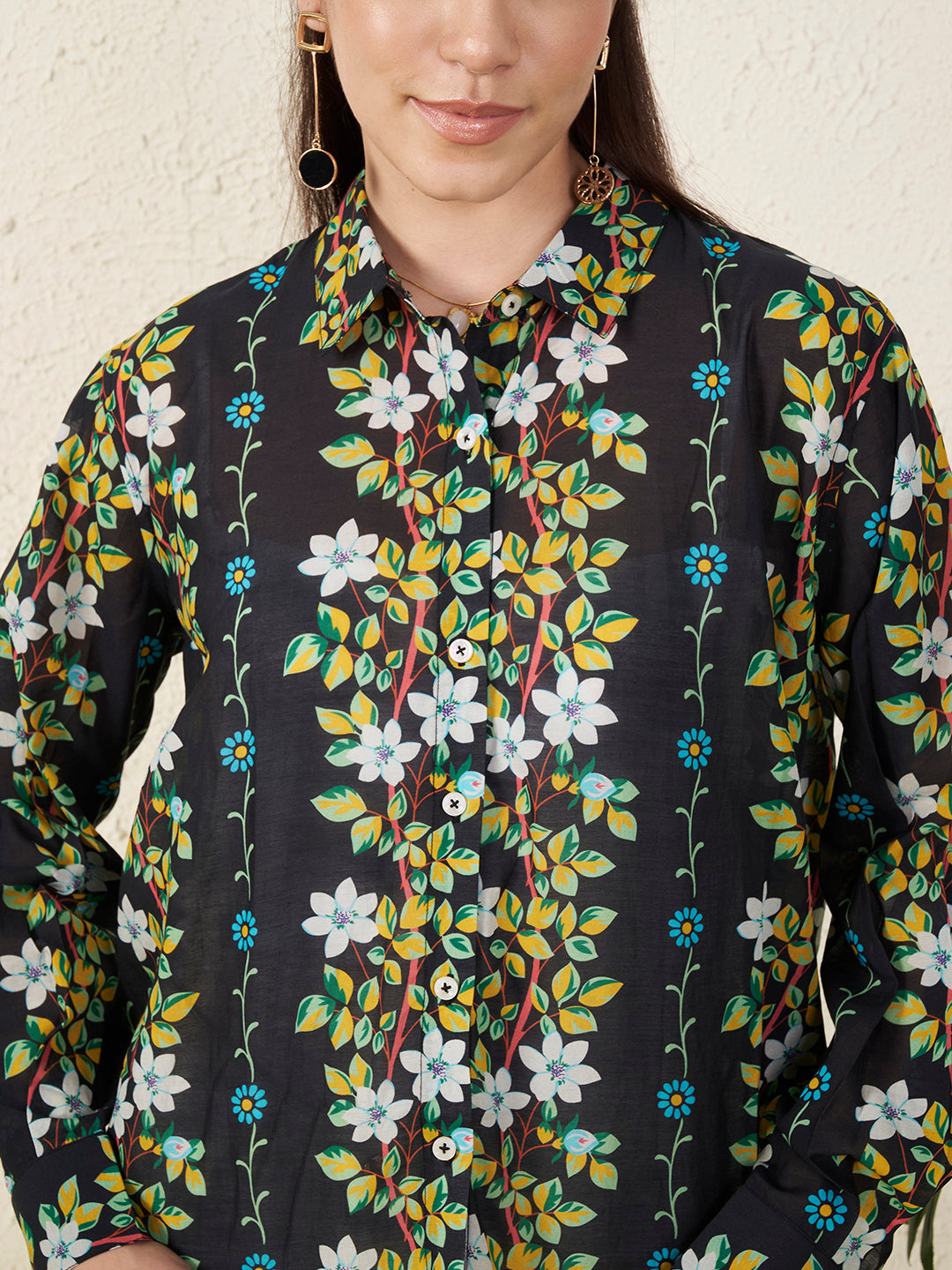 Women’s Black Floral Vine Print Shirt