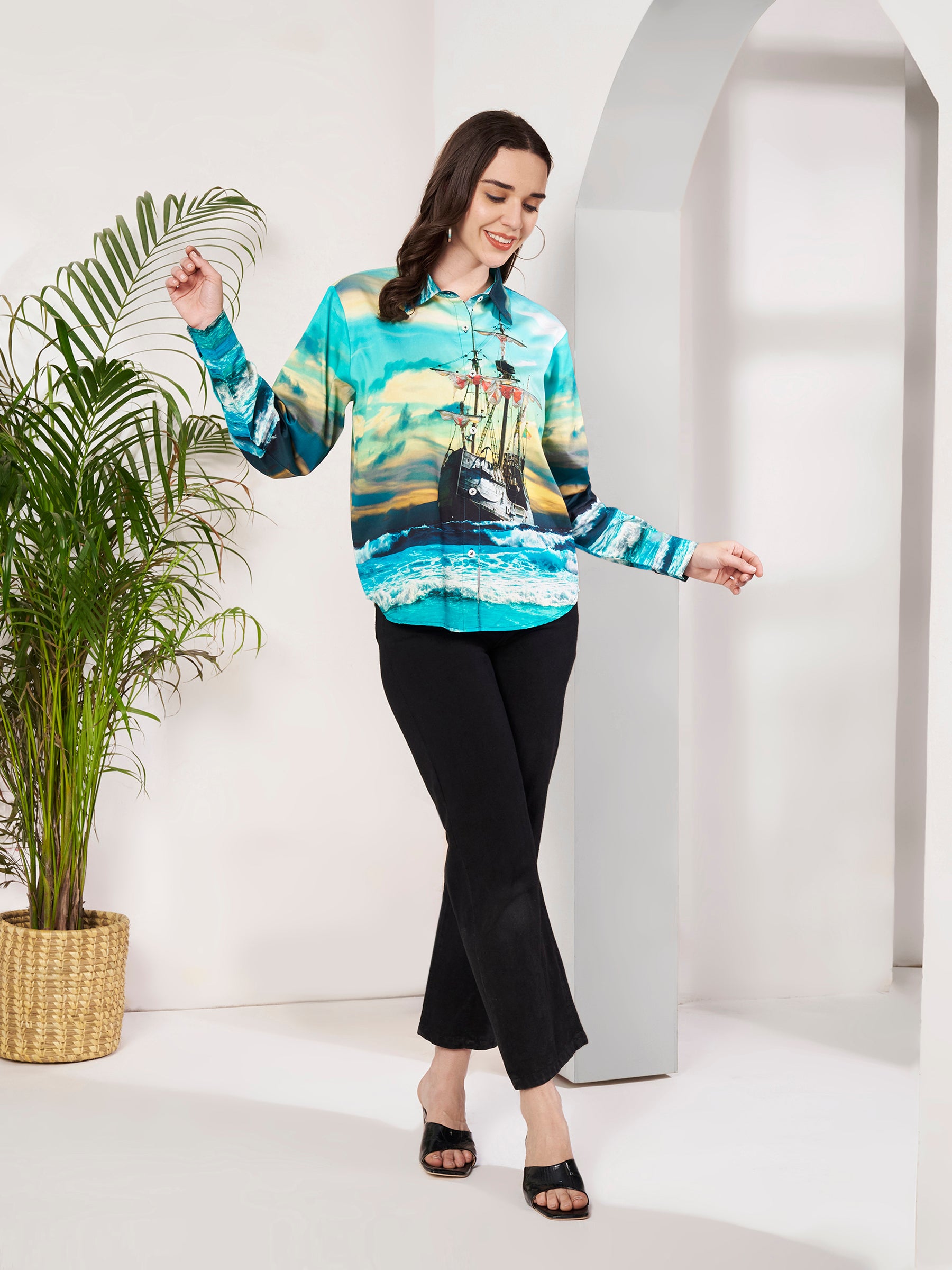 Women's Ocean Ship Print Full Sleeve Button-Down Shirt