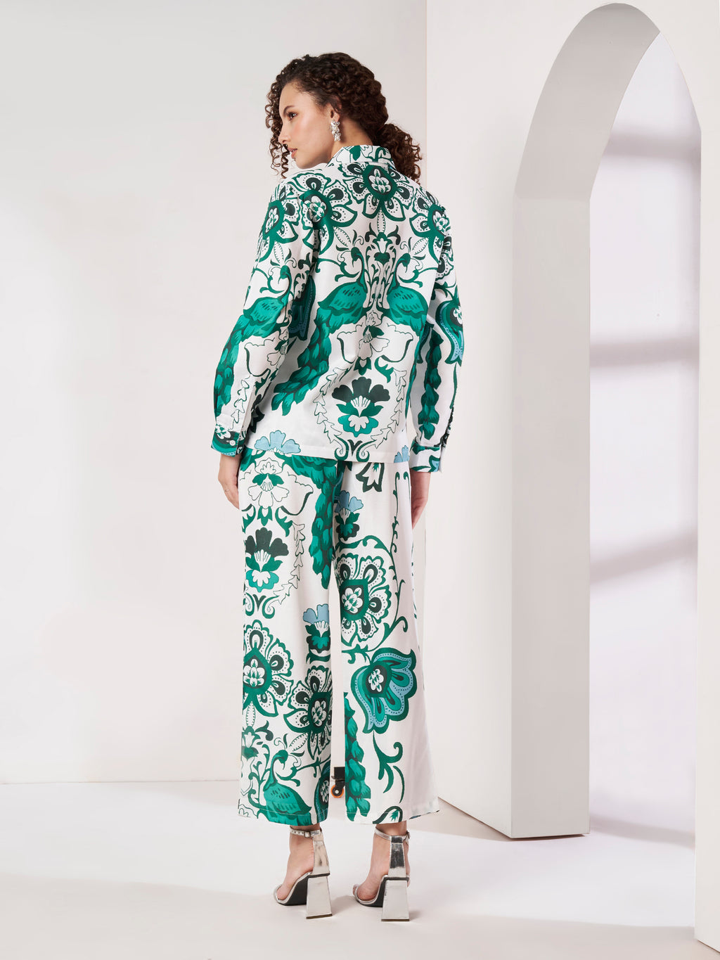Women's White & Green Ornamental Print Shirt & Straight-Fit Pants Co-Ord Set