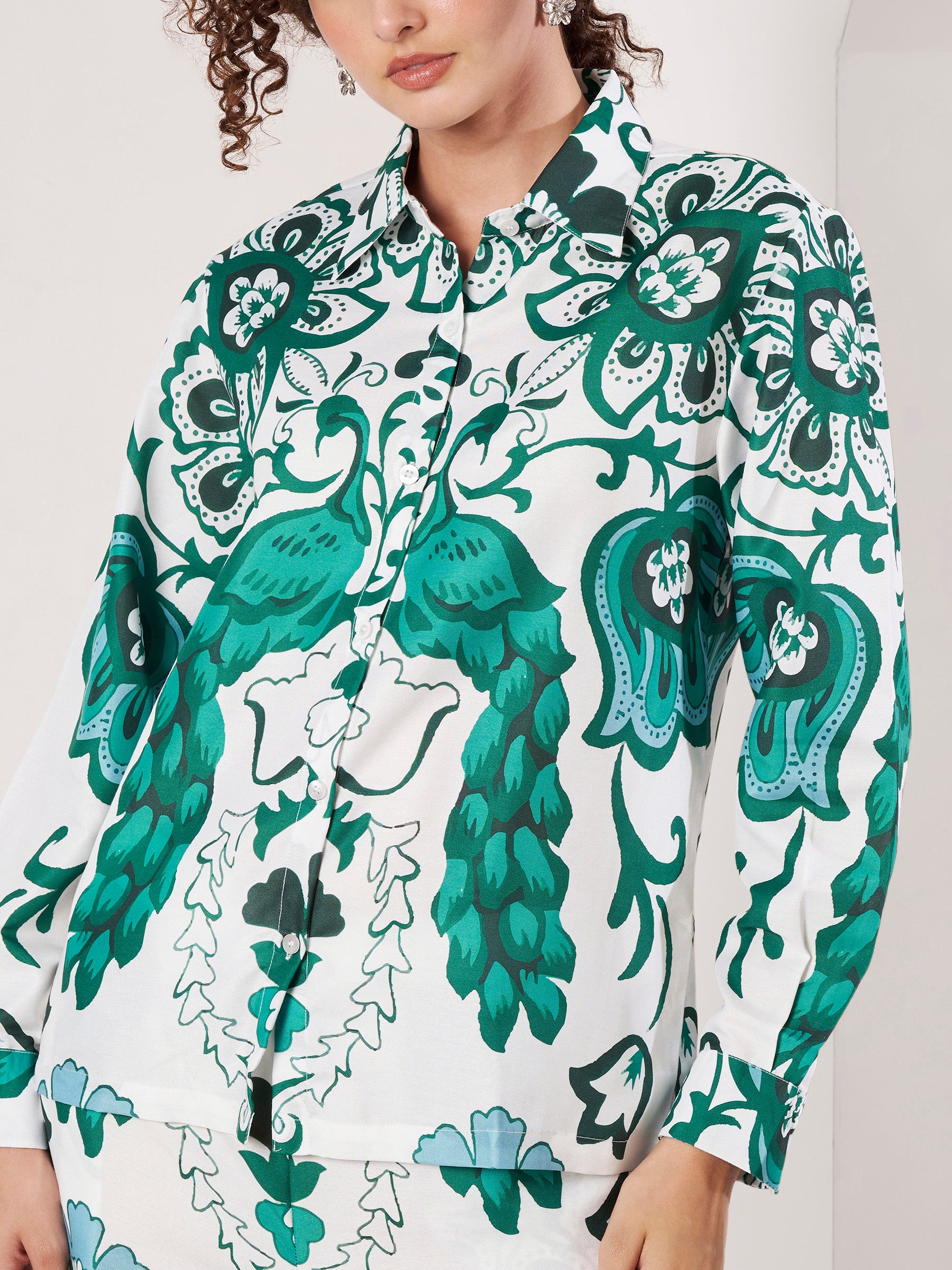 Women's White & Green Ornamental Print Shirt & Straight-Fit Pants Co-Ord Set