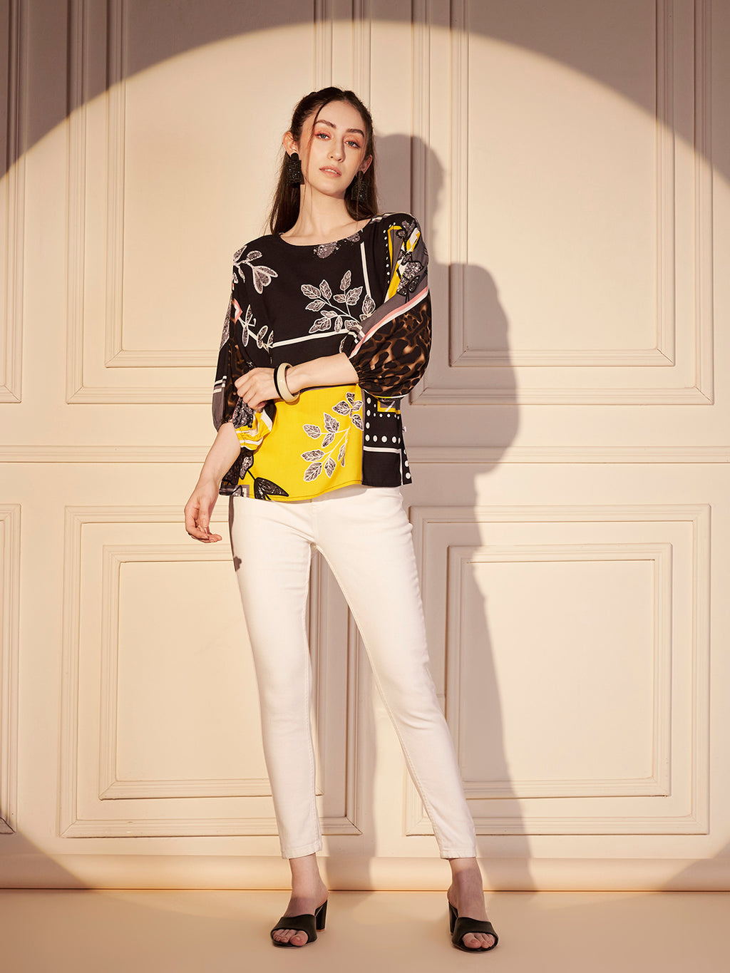 🌼 Monochrome Leaf Printed Viscose Top