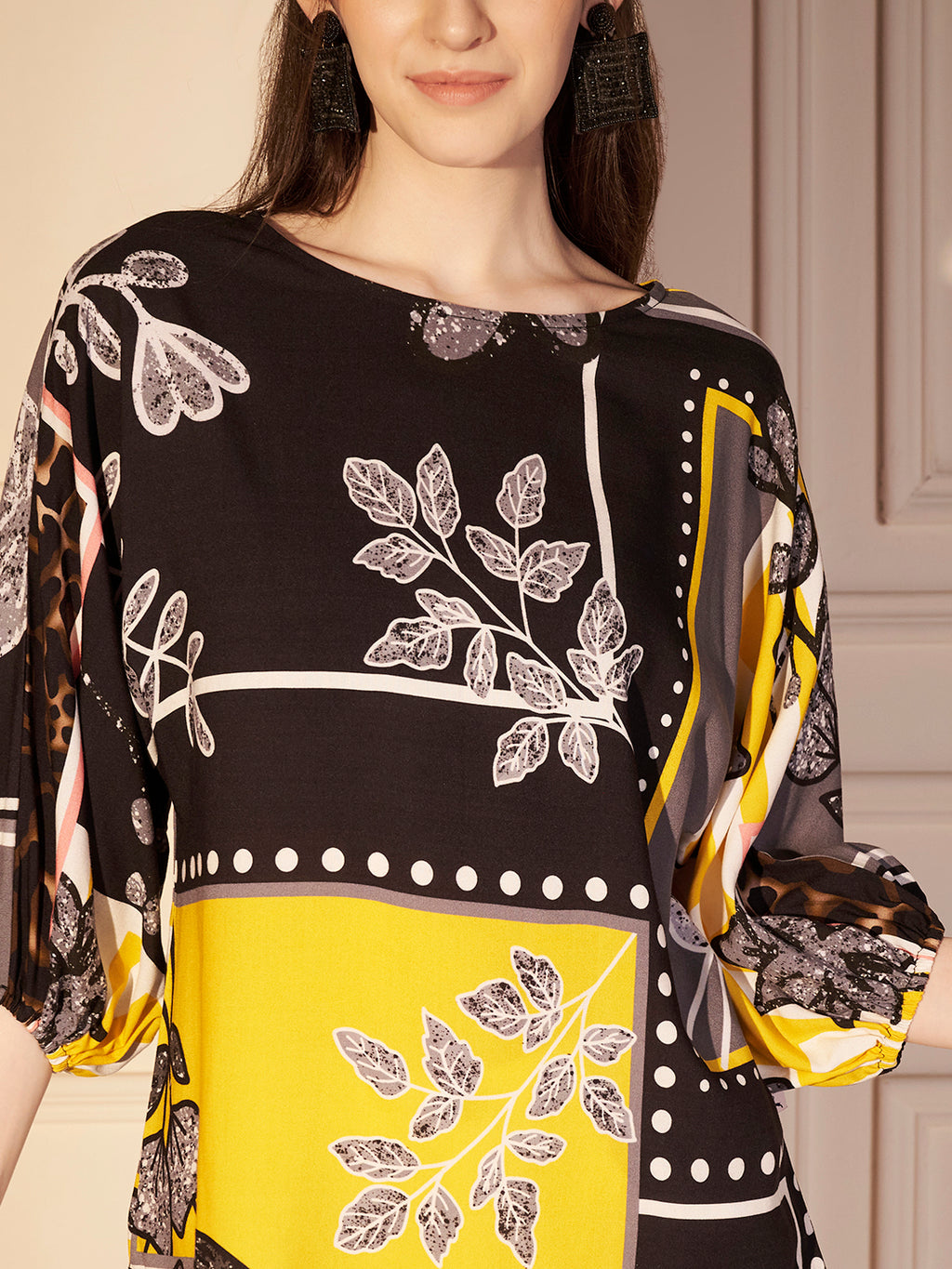 🌼 Monochrome Leaf Printed Viscose Top
