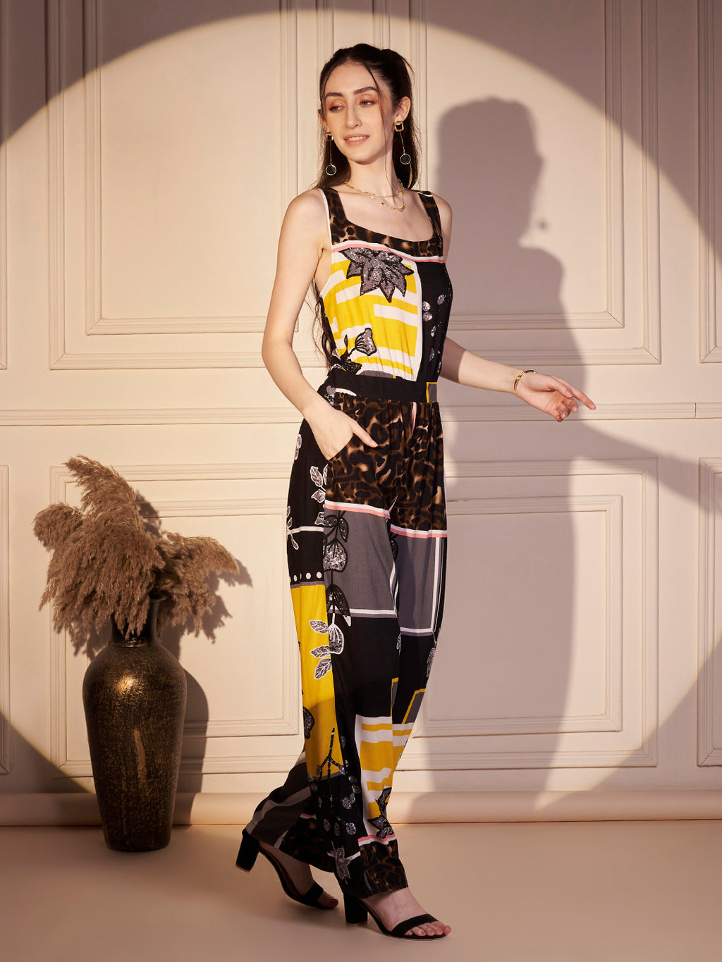 🖤 Bold Essence Viscose Printed Jumpsuit